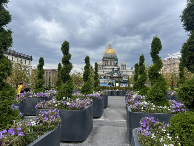 МАЙСКИЕ ПРАЗДНИКИ В САНКТ-ПЕТЕРБУРГЕ