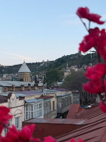 АРМЕНИЯ + ГРУЗИЯ: Арарат в облаках, лаваш в руках, Ереван  в кадре, Тбилиси  в сердце